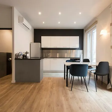 F2 Balcon A 1minute De La Lägenhet *